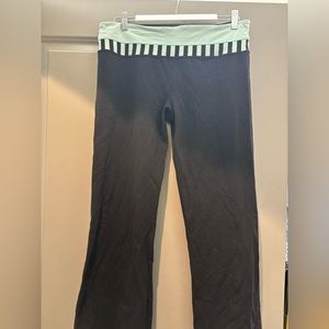 Lululemon flare yoga pants